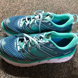 Hoka One One Conquest 2